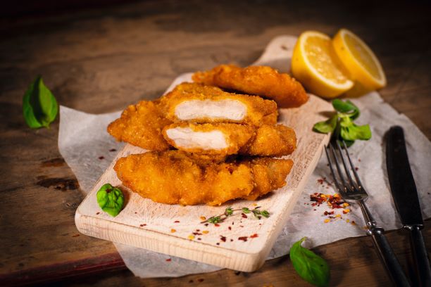 Smažené kuřecí řízky stehenní, několik hmotností, - Hmotnost masa: 100 g