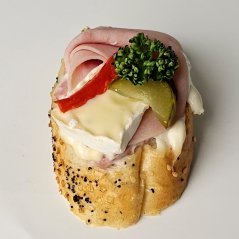 Kanapka camembert