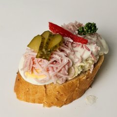 Kanapka nudlová - strouhaná šunka