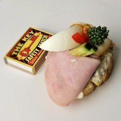Kanapka šunková, hmotnost 55 g