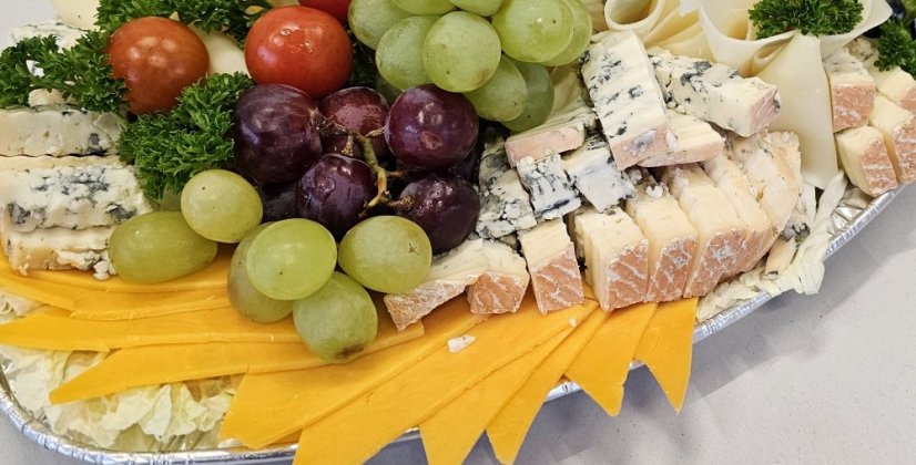 Obložená mísa talíř - sýrová se zeleninou, 1 kg